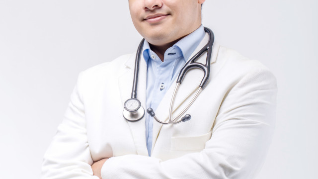 Resident doctor, Dr Fin