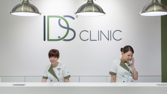 IDS Clinic - Intra-oral Laser Treatment.